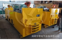 四川國外客戶定制的斬波調(diào)速CJY10噸架線式湘潭電機(jī)車發(fā)貨